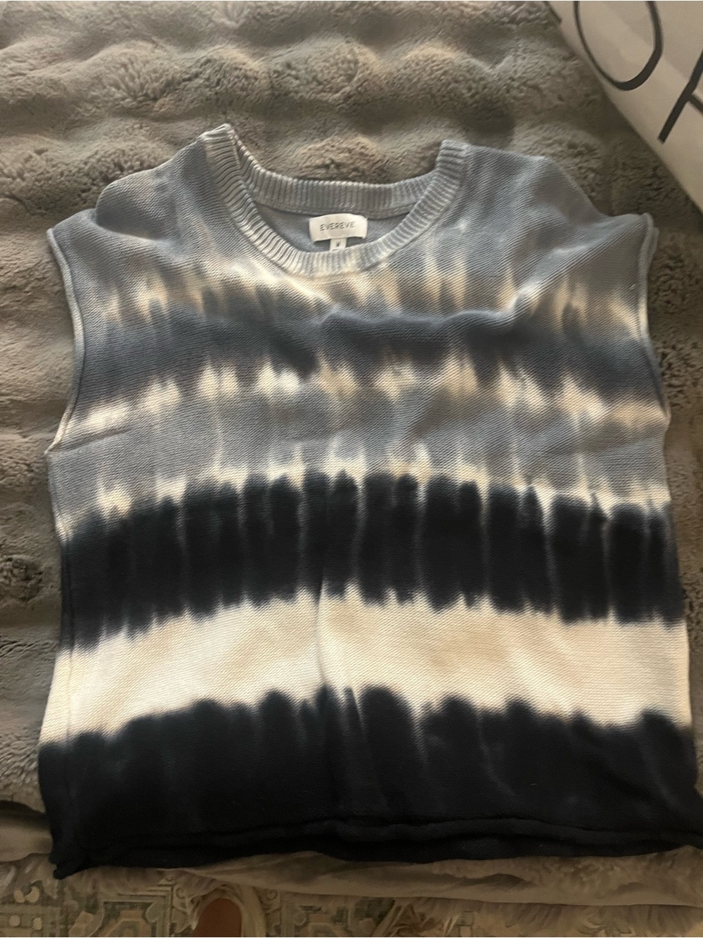Evereve Blue White Black Tie-Dye Crewneck Sweater Vest